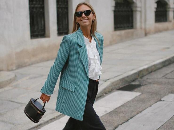 Fotos: 6 blazers de las rebajas de Sfera muy baratas con las que triunfarás dentro y fuera de la oficina