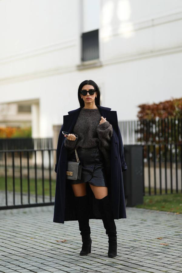 Pase lo que pase el negro nunca puede fallar. y este look de proporciones oversize tiene las dosis justas de sobriedad y elegancia sin perder feminidad.