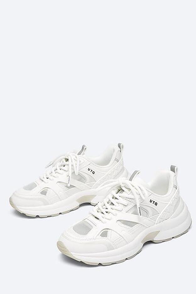 Esta opción en piel blanca es perfecta para combinar con todos tus estilismos.