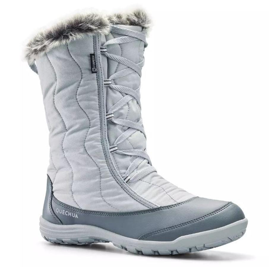 Botas de nieve impermeables en color gris perla, de Decathlon (39,99 euros).