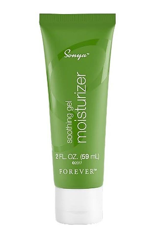 Sonya soothing gel moisturizer de Forever Living lleva colágeno para mejorar el aspecto de la piel, más de 10 extractos y aceites naturales de plantas y aporta humedad, una inyección de hidratación (28,48 euros).