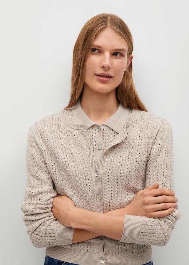 Chaqueta trenzada en color arena de la nueva colección de Mango (25,99 euros)