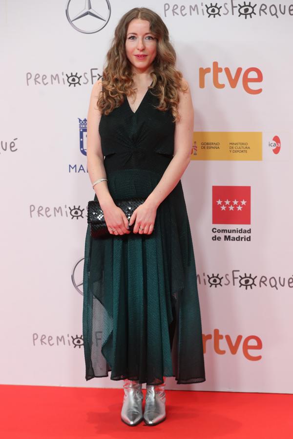 La cineasta Pilar Palomero con un vestido verde.