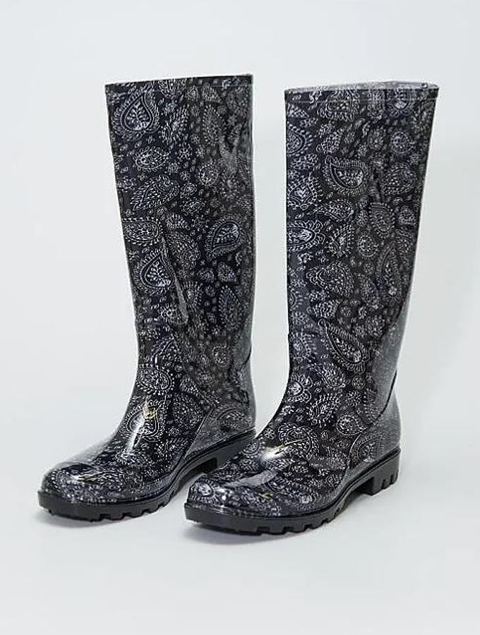 Botas de agua de estampado paisley, de Kiabi (17 euros).