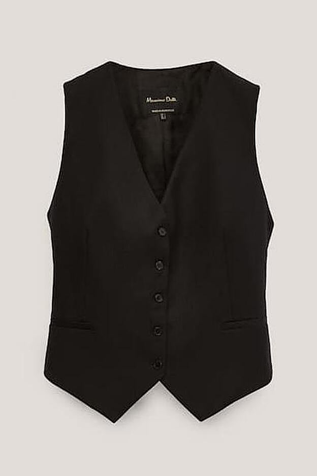 El chaleco negor de Massimo Dutti.