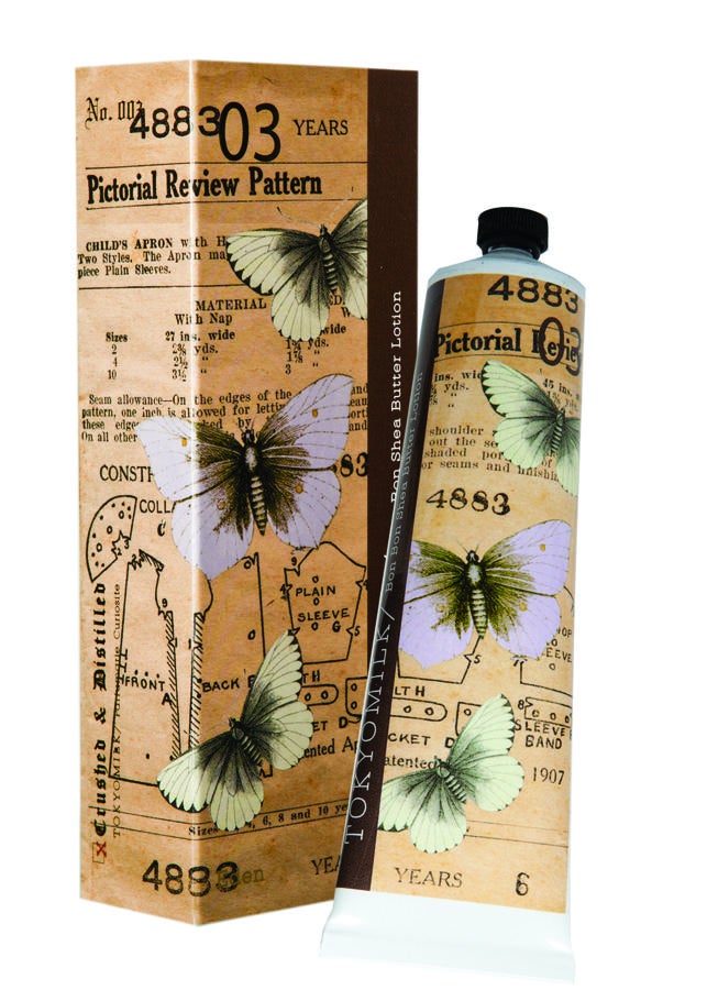 De inesperadas esencias mezcladas con manteca de karité, corteza de mimosa y té verde japonés, surge esta crema que deja las manos hidratadas y ligeramente perfumadas con el aroma de Eden, con notas frescas, a grosella, iris blanco y almizcle. De Tokyo Milk, disponible en Very Coqueta (25,50 euros).