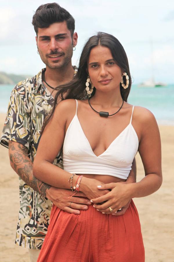 Exparticipante de ‘GH 15’, Hugo es un joven enamorado del entorno rural, del campo y de su cabra, también popular y de nombre ‘La Rubia’. Lara, por su parte, reconoce tener un carácter fuerte y una personalidad marcada por los celos. La pareja, que tras una etapa dorada al inicio de su relación ha vivido cinco rupturas en dos años, llega a ‘La Isla de las Tentaciones’ para recuperar la confianza y saber si están preparados para dar un paso más en su vida juntos convirtiéndose en padres.