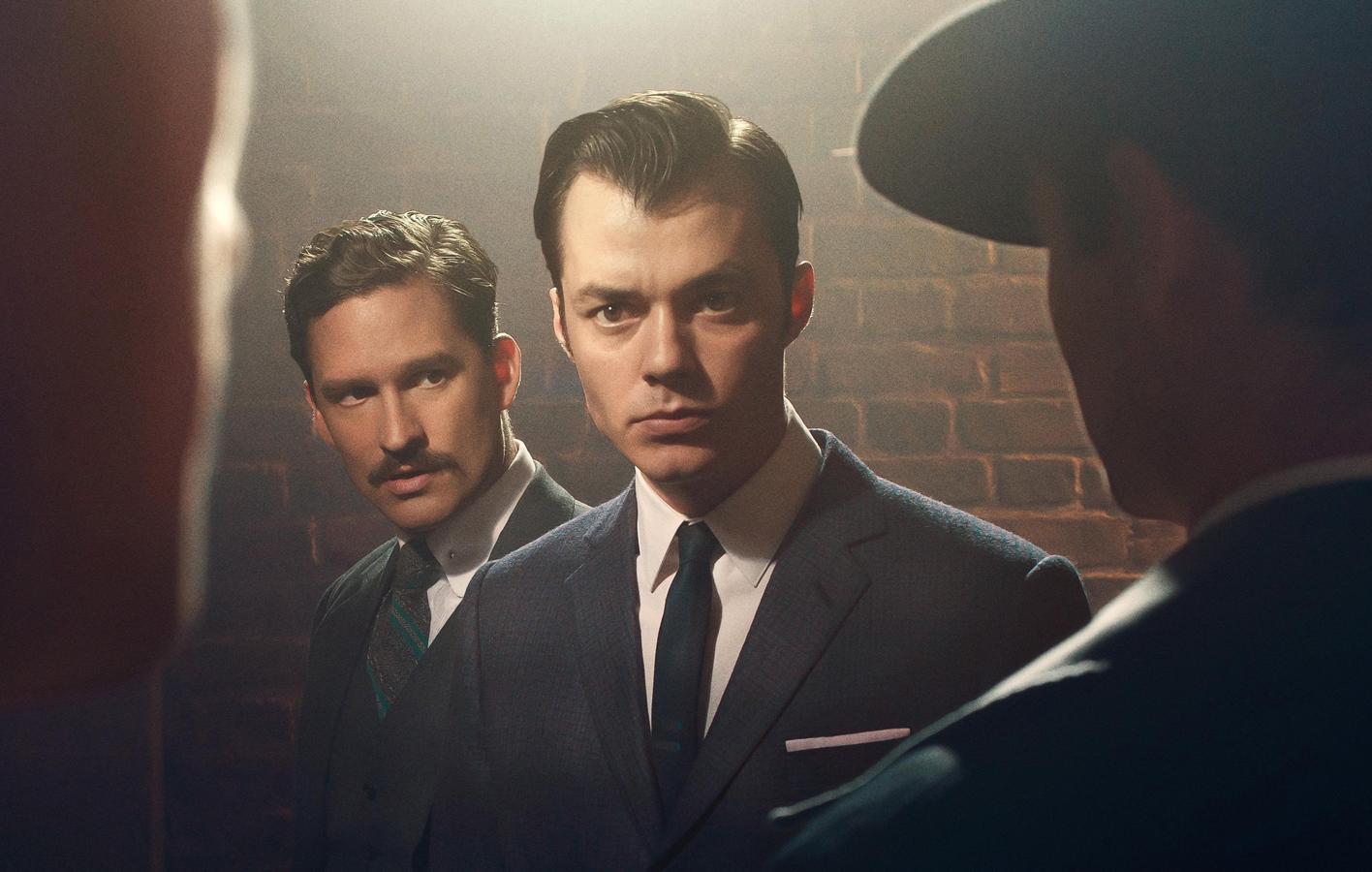 Pennyworth. Temporada 2. Starzplay. 28 de febrero.Alfred Pennyworth, el joven exsoldado del SAS británico tendrá que reponerse a los acontecimientos de la temporada anterior en una Inglaterra envuelta en una devastadora guerra civil con la poderosa y neofascista Raven Union que lidera Lord Hardwood y amenaza con controlar todo el país.