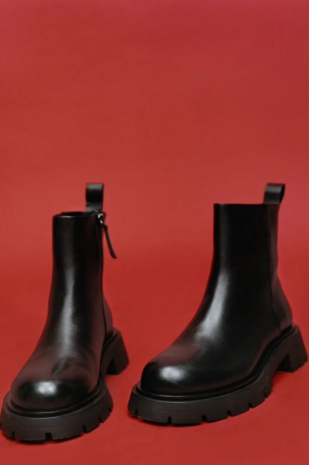 Si buscas unos botines cómodos para el día a día, estos están rebajados a 39.99 euros en los Special Prices de Zara.