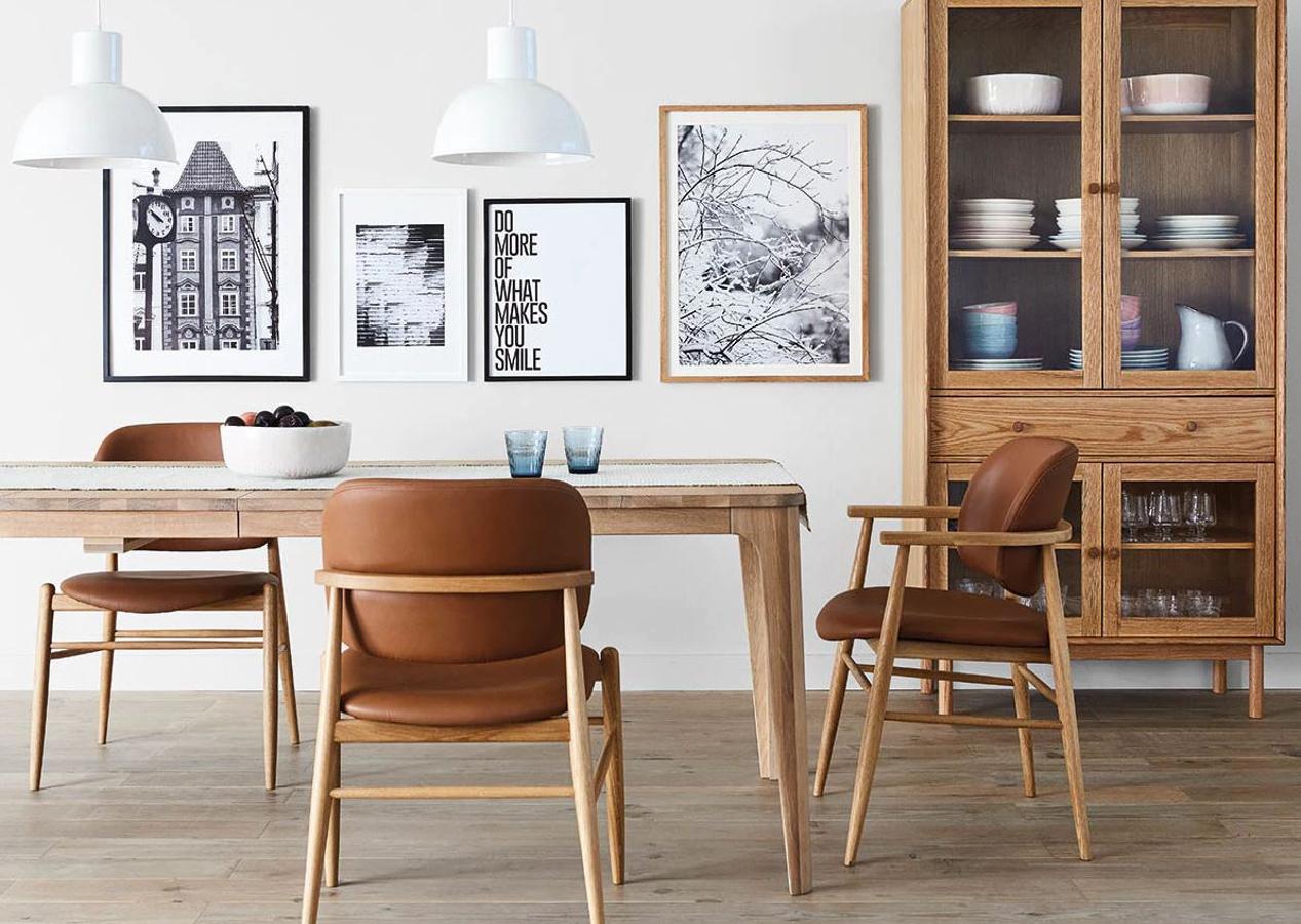 Pon un toque vintage en tu comedor con estas sillas que combinan cuero y madera en un diseño de aires retro, rebajadas a 249 euros en El Corte Inglés.