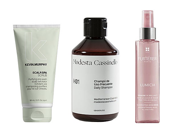 Scalp.Spa Scrub de Kevin Murphy (33 €). Champú de Uso Frecuente H01 de Modesta Cassinello (22 €). Vinagre de Brillo Lumicia de René Furterer (20,15 €).