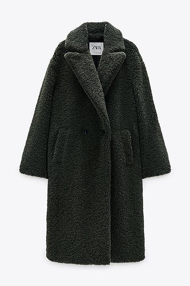 ABRIGO BORREGUILLO (69,95 euros).