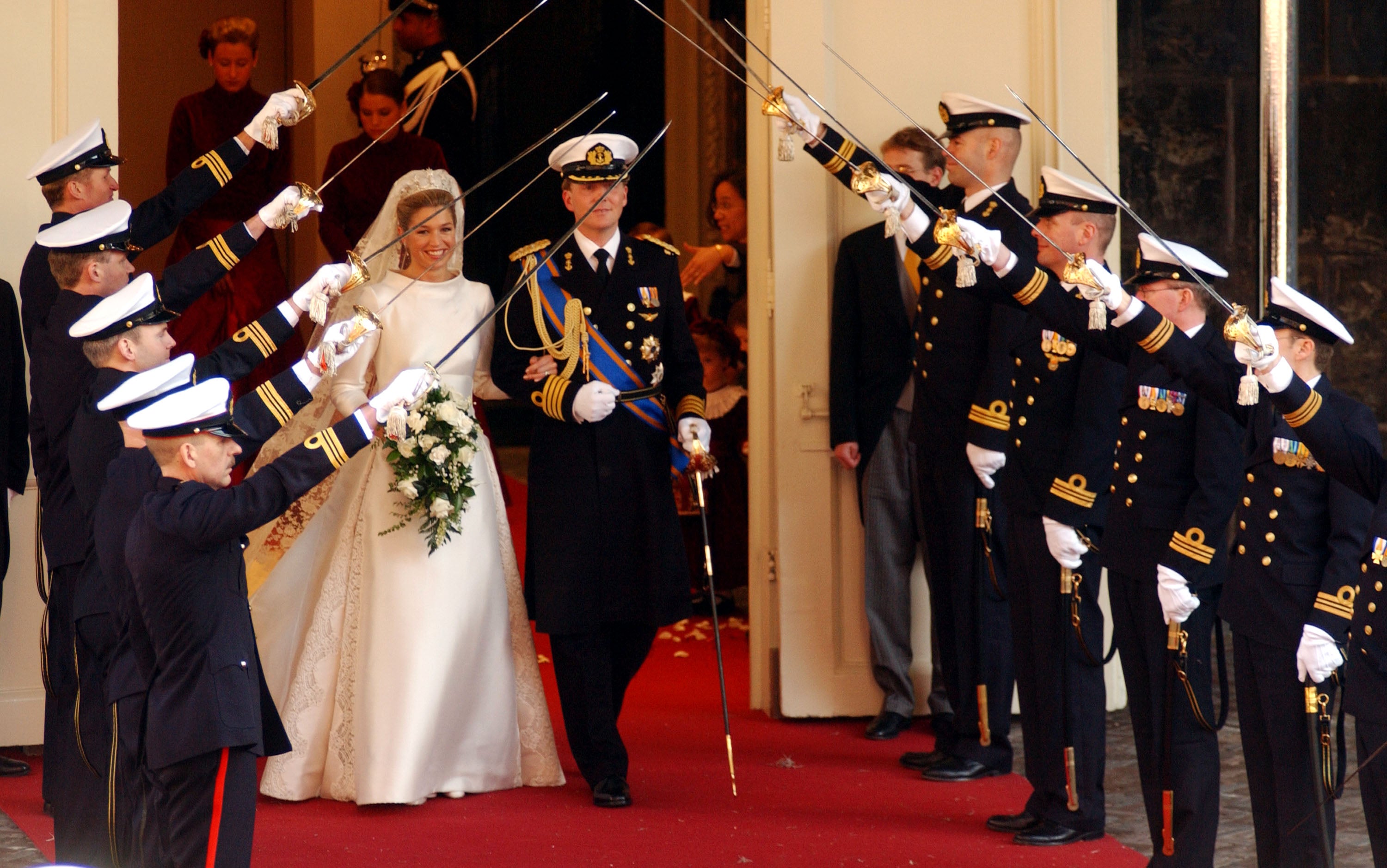 Tras su boda, Máxima Zorreguieta pasó a ser princesa de Orange-Nassau y señora de Amsberg. El 30 de abril de 2013 Máxima y Guillermo eran coronados como Reyes de Holanda y los Países Bajos.