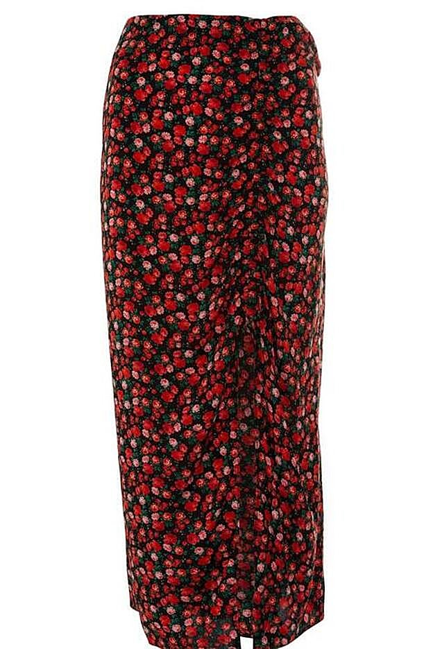 De talle alto y con una amplia abertura lateral, esta falda midi promete arrasar nada más llegar a las tiendas.
