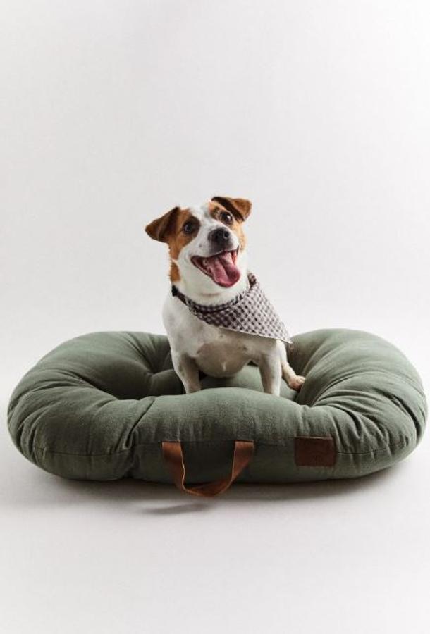 Cama mediana en color verde (29,95 euros).