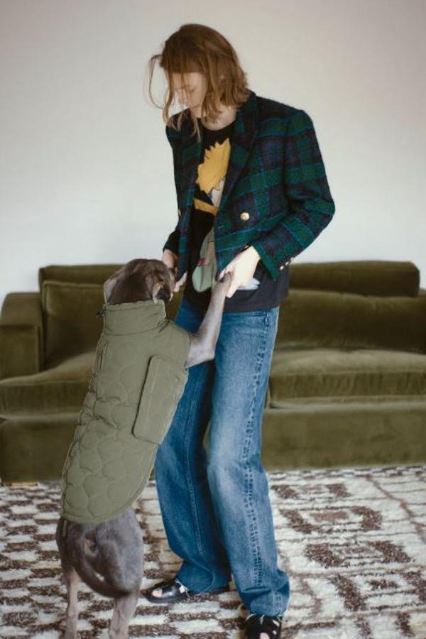 Chaqueta acolchada verde caqui (25,95 euros).