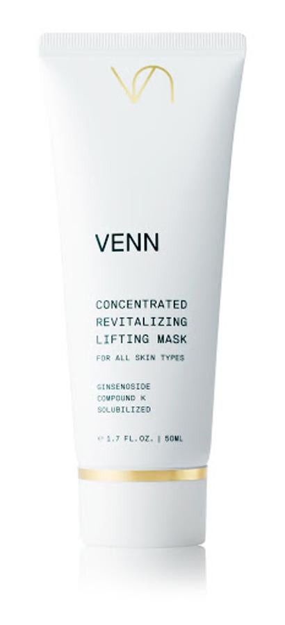 Concentrated Revitalizing Lifting Mask de Venn en Niche Beauty Lab es una lujosa mascarilla en crema que no se aclara, con una serie concentrada de bioactivos potentes, incluidos 15 de los antioxidantes y péptidos más nutritivos y poderosos del mundo, para levantar, hidratar y aumentar visiblemente la luminosidad en un instante (84 euros).