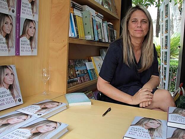 Isabel Sartorius en la firma de uno de sus libros, Gtres.