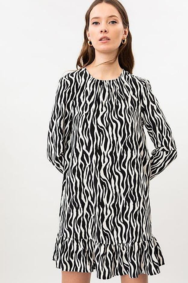 El animal print, en todas sus versiones, vuelve a tomar posiciones esta temporada y salpica prendas como este vestido que querrás tener antes de que se agote.