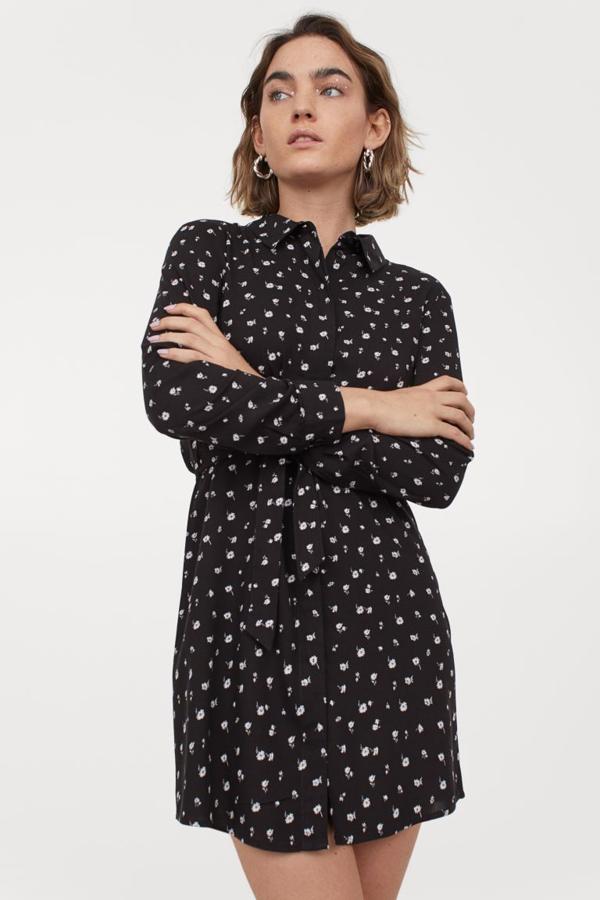 Vestido camisero mini estampado, de H&M (19,99 €).