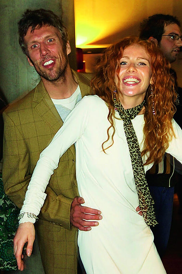 Bez con su exnovia Monica Ward, en 2007.