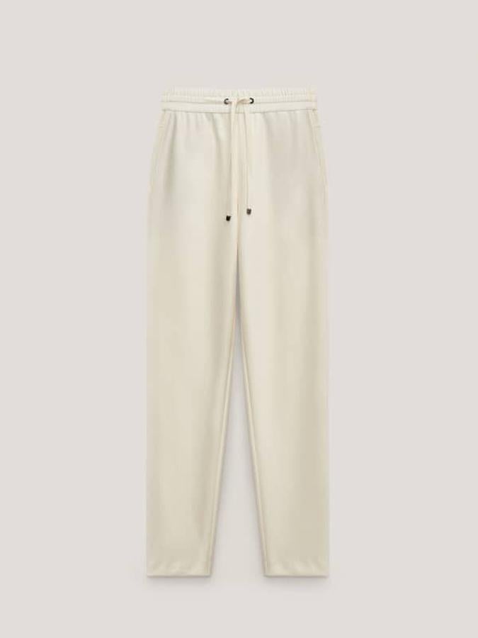 Pantalones joggers de algodón con cinturilla elástica, de Massimo Dutti (49,95 €).