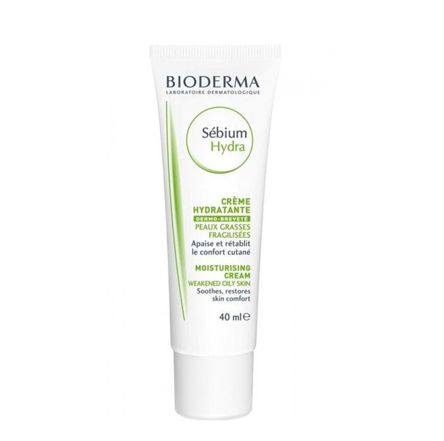 Sebium Mat Control con una tecnología matificante y anti-imperfecciones de 8h aporta una eficacia inmediata y contínua para tener una piel sana. Además, regula biológicamente los brillos (Zinc, Vitamina B6), alisa la piel y disminuye los poros (activos queratolíticos y astringentes), y limita la aparición de las imperfecciones. Cómprala  aquí  por 11 euros.