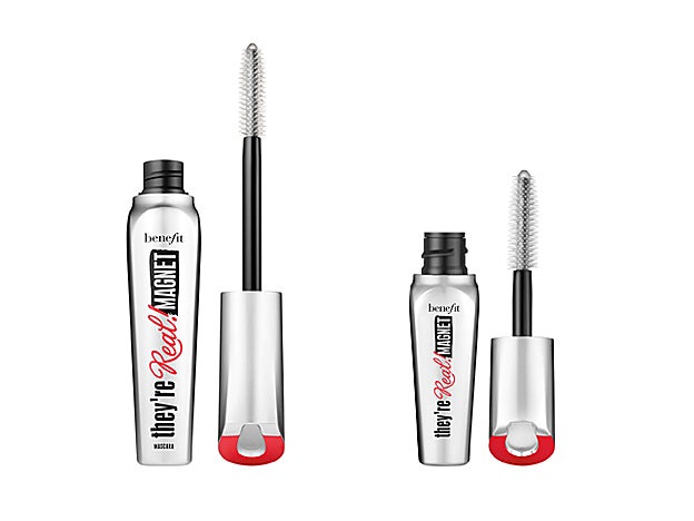 They're Real! Magnet de Benefit (29,50 €, full size) y (16,50€, mini).