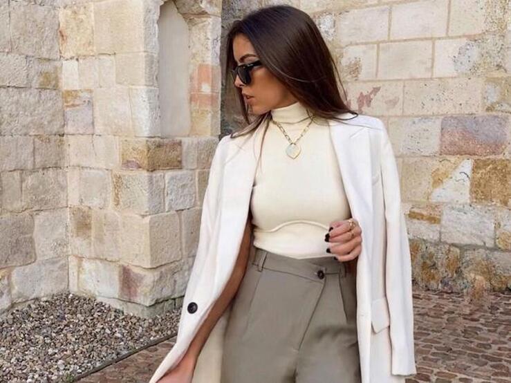 Fotos: 8 pantalones de cintura asimétrica muy originales que demuestran su poder estilizador