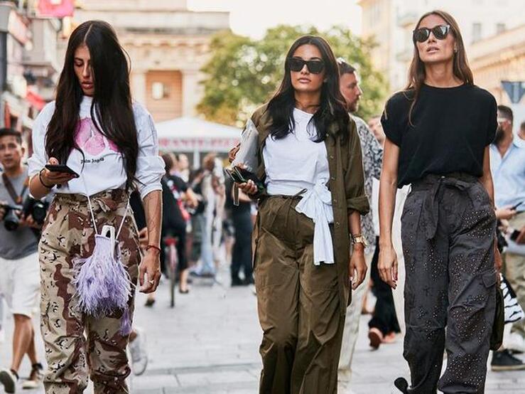 Fotos: Ya no hay excusas: los pantalones anchos de pinzas en color camel son la tendencia imbatible en el armario de la próxima primavera