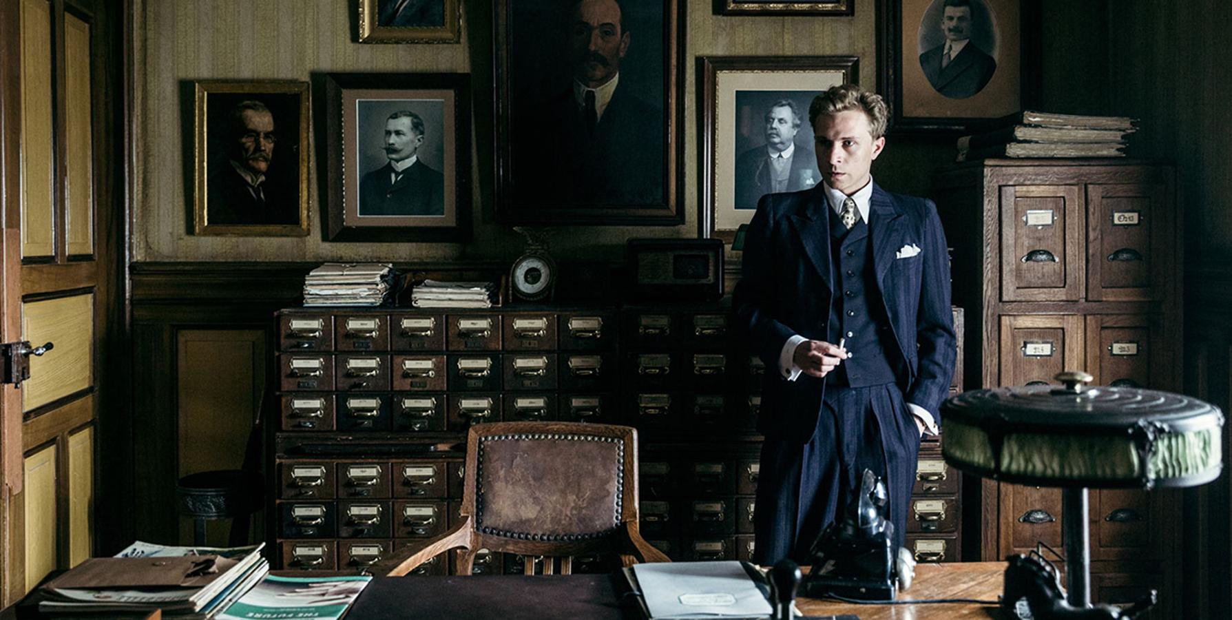 Laberinto de paz. Miniserie. Filmin. 30 de marzo.Esta miniserie suiza multipremiada narra la posguerra en el país más neutral del mundo. Un lugar en el que los sueños de una generación se topan con las heridas de un genocidio que supuran incluso en tierra de paz.