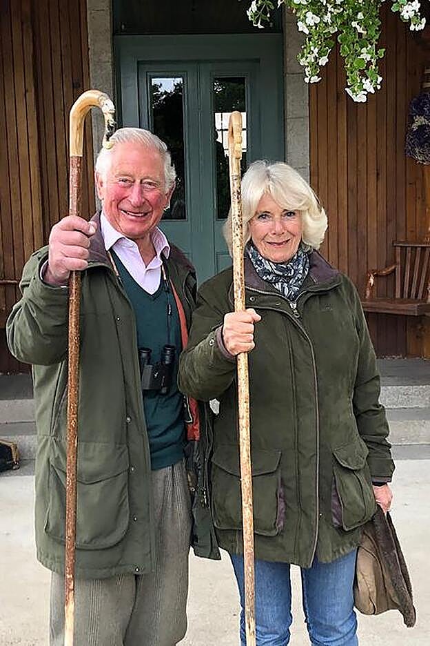 El futuro rey de Inglaterra, el príncipe Carlos, y su esposa, Camilla Parker-Bowles.