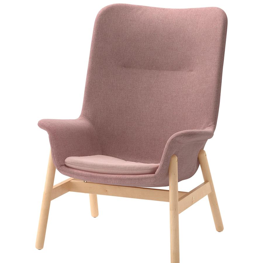 Disponible en rosa, azul o gris, este sillón con respaldo alto y patas de madera cuenta con respaldo curvo para la zona lumbar y tiene un precio de 299 euros.