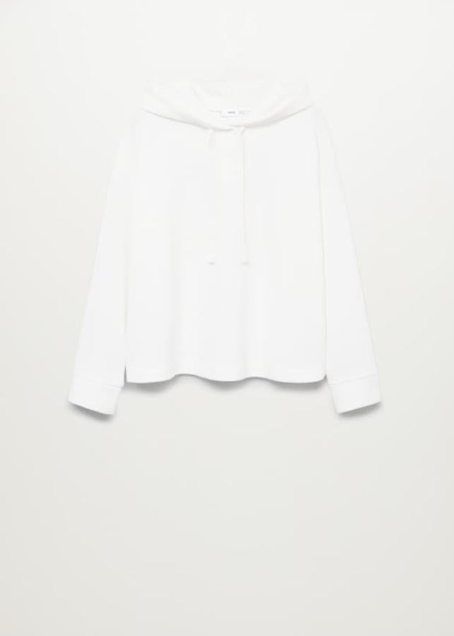 Sudadera básica de color blanco de la nueva colección de primavera de Mango (19,99 euros)