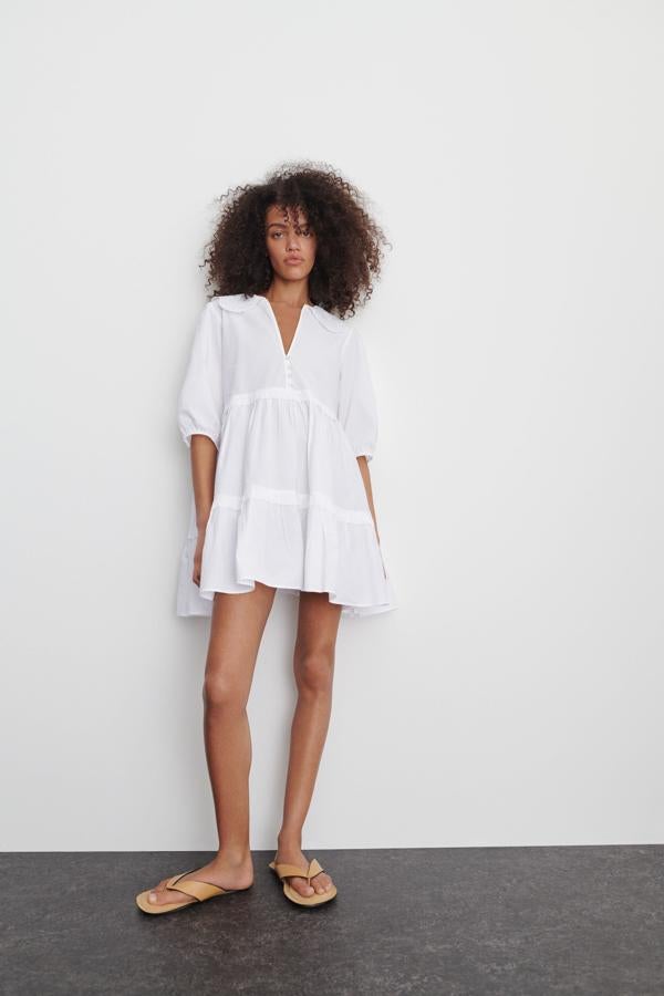 Mini vestido blanco de popelín de la nueva colección de rpimavera de Zara (29,99 euros)