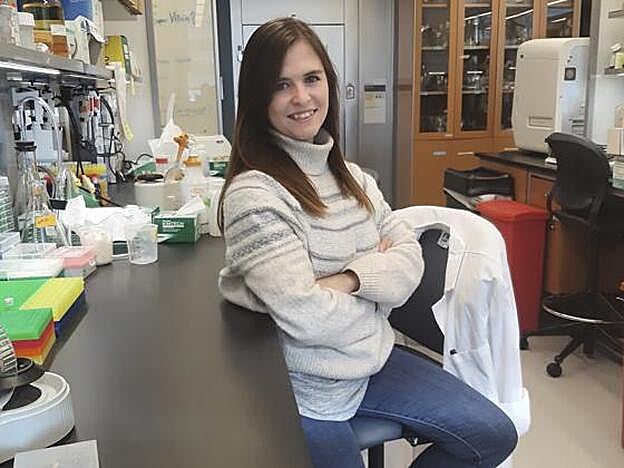 Raquel Ordónez en el laboratorio en el que investiga