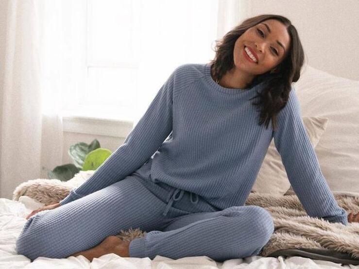 Fotos: Esta temporada, toca renovar nuestra ropa para estar por casa y Primark tiene la más bonita y barata del momento