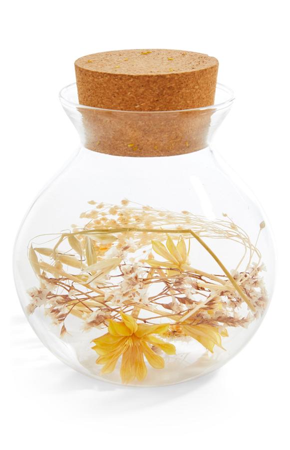 Este adorno floral perfecto para una decoración de primavera cuesta 4 euros en Primark Home.