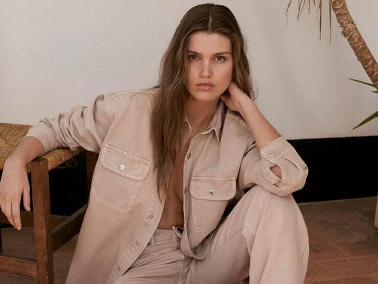 Fotos: Esta primavera la sobrecamisa se lleva lisa, en tonos suaves y estas 9 son nuestras favoritas