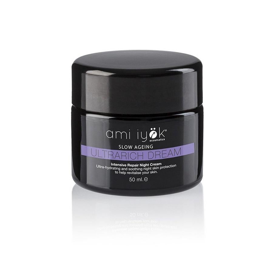 Ultrarich Dream de Ami Iyök es una crema de noche reparadora intensiva formulada con una combinación explosivamente nutritiva e hidratante con toques de Lavanda, que proporciona bienestar para tu piel y tus sentidos (82 euros).