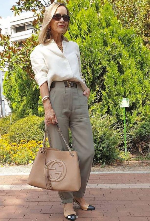 Rosa Mari (@ladytrends). 20.700 seguidores. Le chiflan los bolsos y combina como nadie looks clásicos y casual.