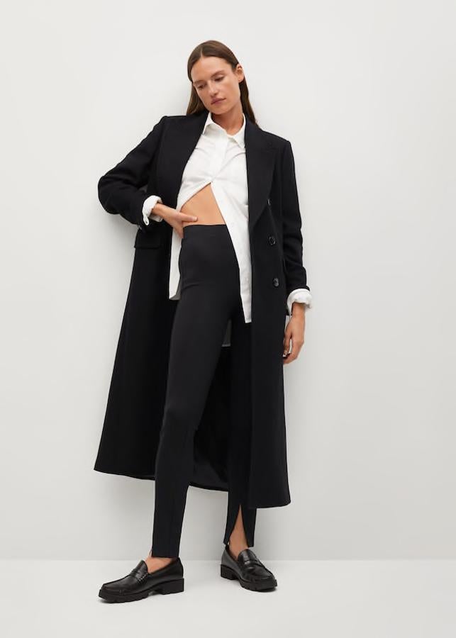 Leggings elásticos con aperturas frontales en el bajo, de Mango (19,99 €).
