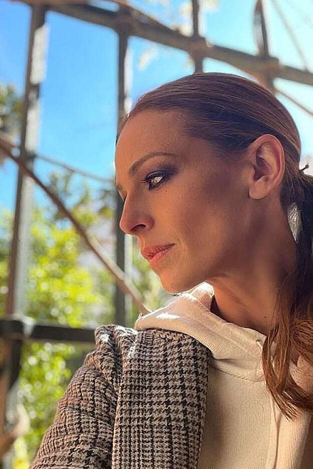 Eva González siempre ha sido muy cariñosa en los mensajes que envía a Sara Carbonero a través de Instagram.