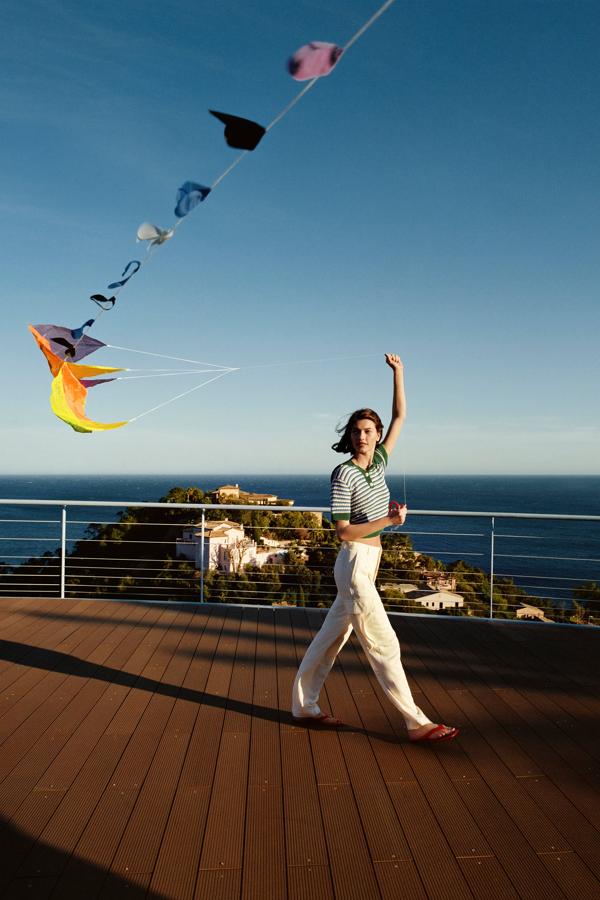 Jersey tipo polo con botones joya de la colección de primavera de Zara (29,99 euros)