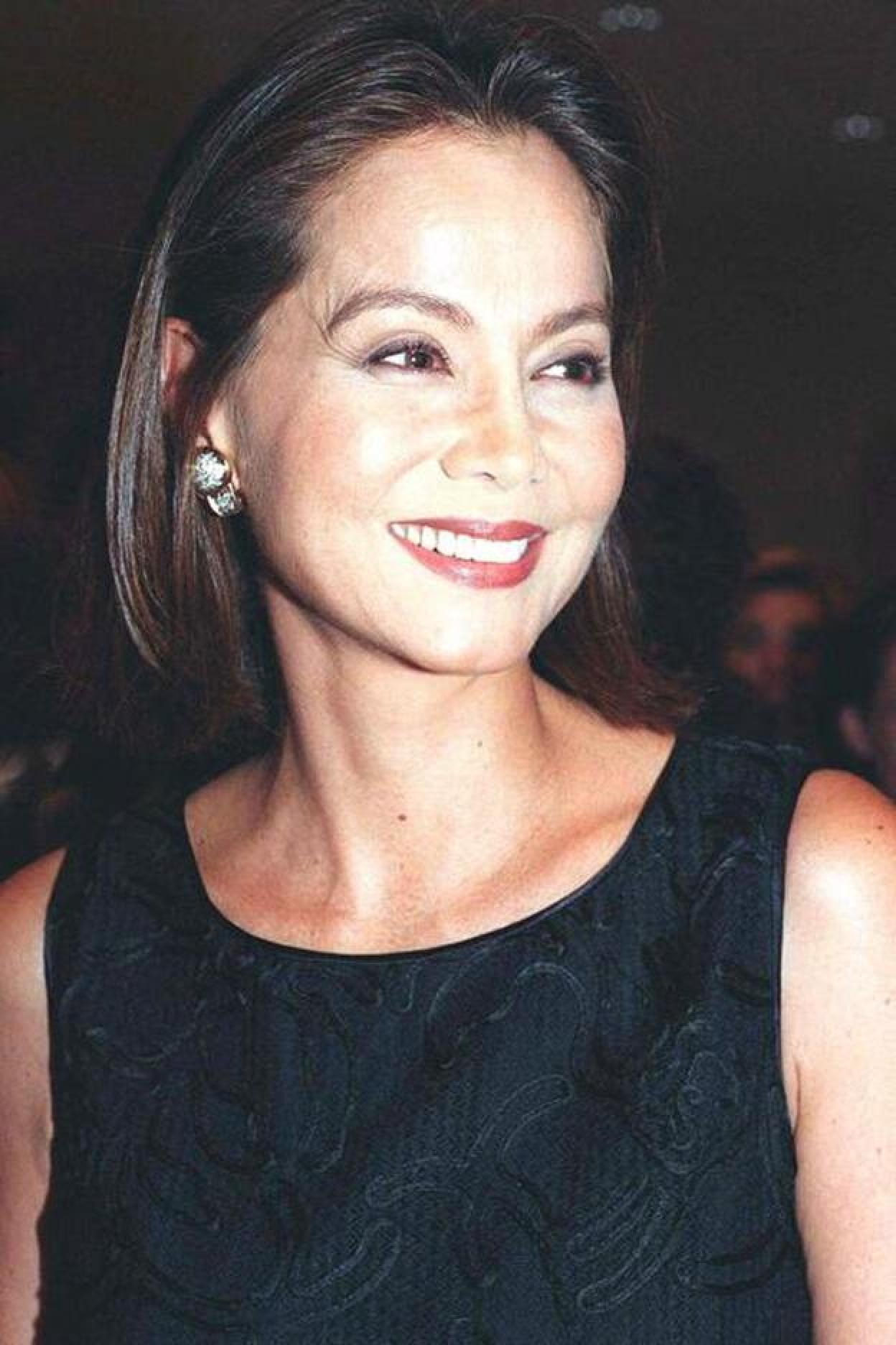 Pincha en la imagen para descubrir los errores de maquillaje más sonados de la Reina Letizia: del exceso de colorete al episodio del labial rojo por el que todas hemos pasado (menos Isabel Preysler).