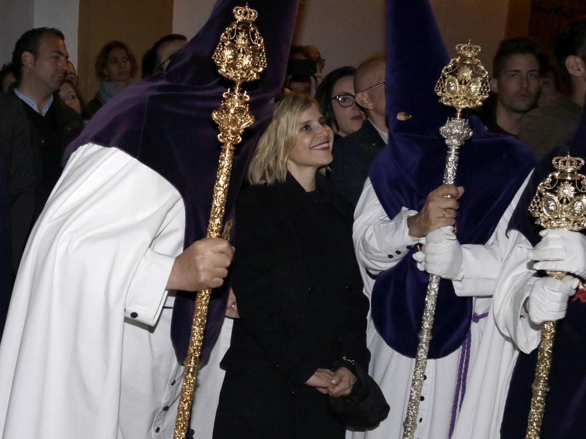 Para Eugenia Martínez de Irujo,  hija de la fervorosa duquesa de Alba, la Semana Santa  está llena de nostalgia porque echa mucho de menos a su madre. Suele disfrutar de la primera parte de la Semana Santa en Marbella y después se suele trasladar a Sevilla para participar en la tradicional Madrugá, que se celebra cada año en la capital hispalense.