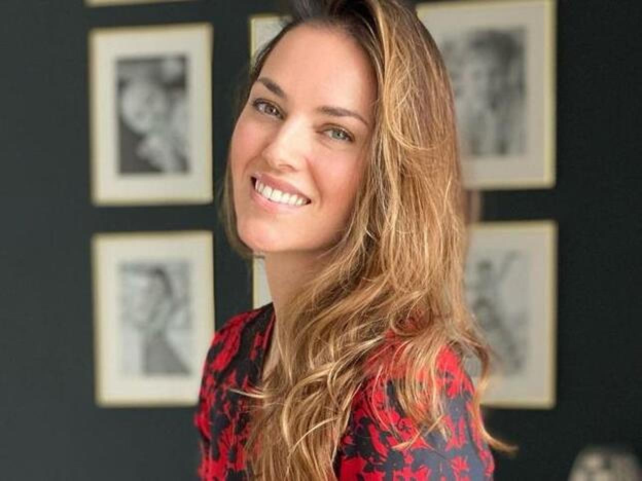 Pincha en la imagen para ver cómo llevar los vaqueros esta primavera, según Zara: 10 looks 'total denim' que rejuvenecen.