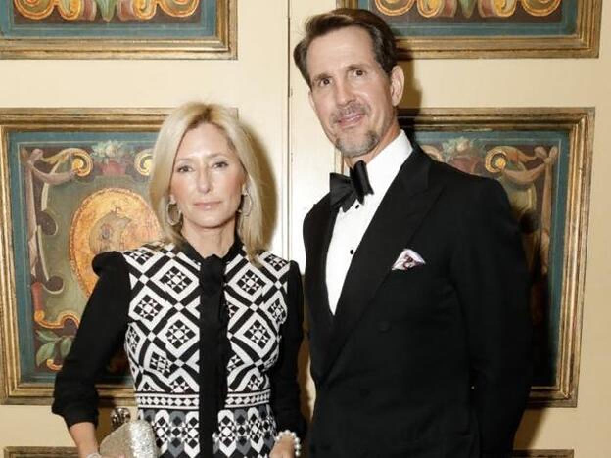 Pablo de Grecai y Marie-Chantal Miller. Pincha en la foto para descubrir los momentos más importantes de la vida de la reina Sofía, ya que estamos hablando de sus sobrinos.