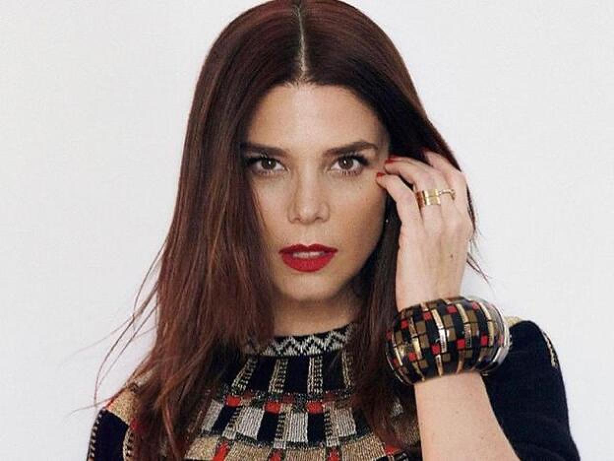 Pincha en la imagen para ver los cambios de look más favorecedores (y aplaudidos) de las famosas en 2020.