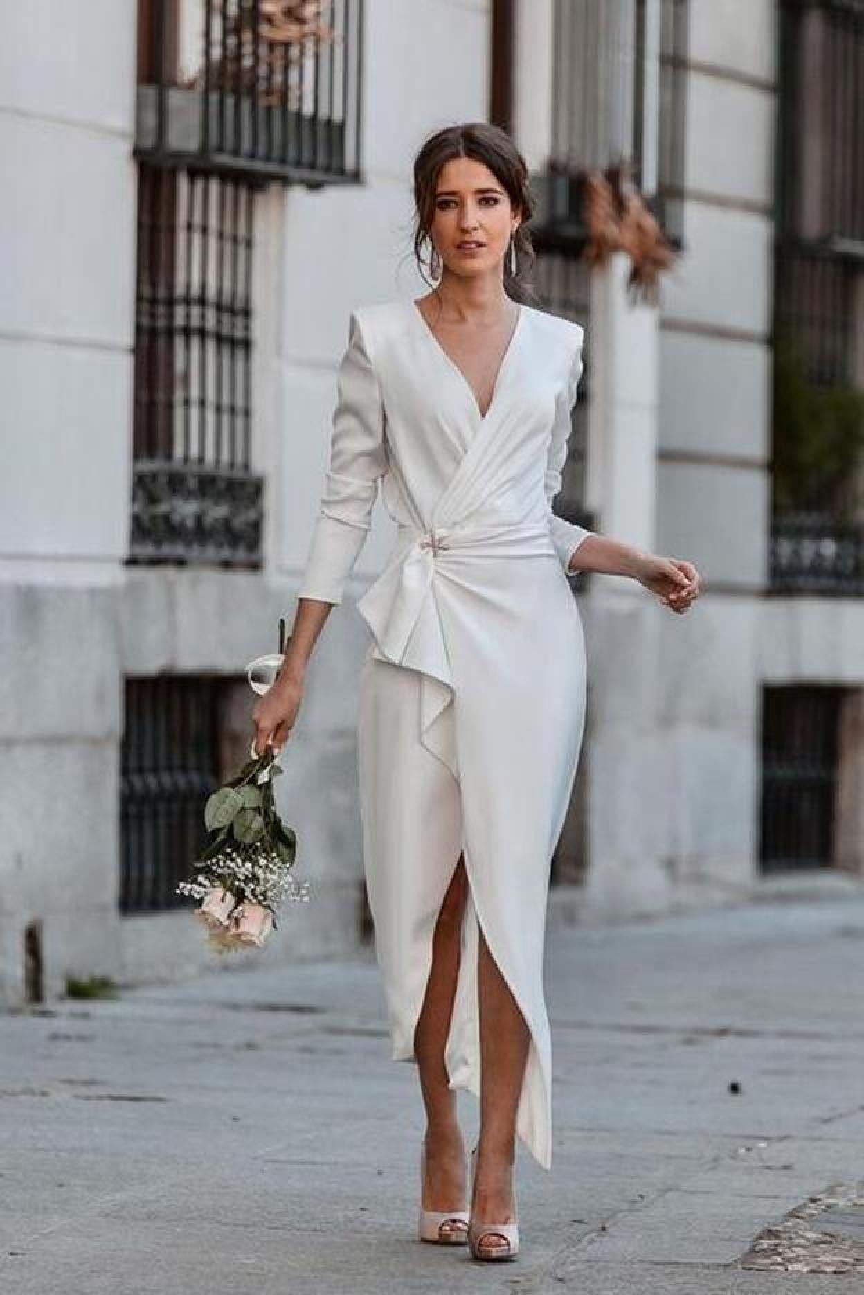 Pincha en la foto para ver los 10 vestidos de novia más bonitos y originales que hemos visto en Instagram esta temporada de ‘bodas Covid’